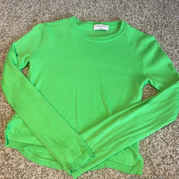 Aritzia Sweaters - Light weight green merino wool aritzia sweater